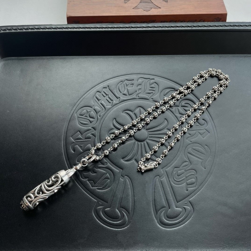 Ch**me He**ts necklaces